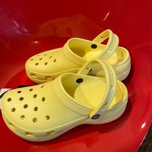 CROCS CLASSIC PLATFORM CLOG SHOES SIZE 8